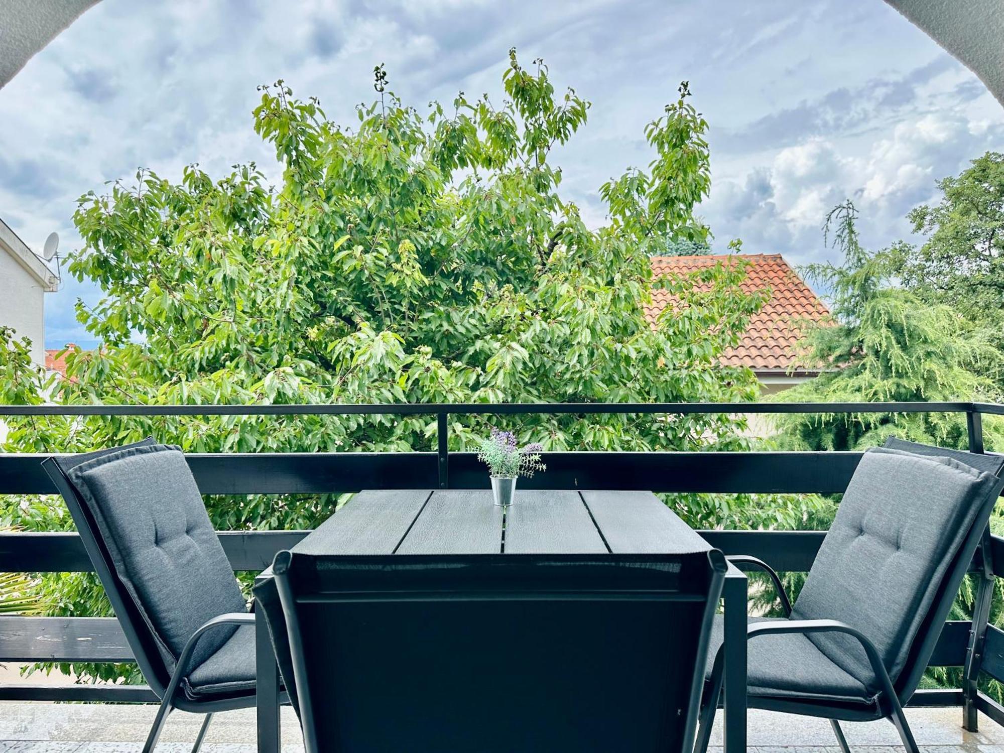 Apartments Bella Vita 2 Малинска Екстериор снимка
